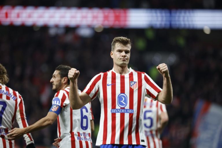Atlético Madrid vence com ‘bis’ de Sorloth e mantém perseguição ao FC Barcelona