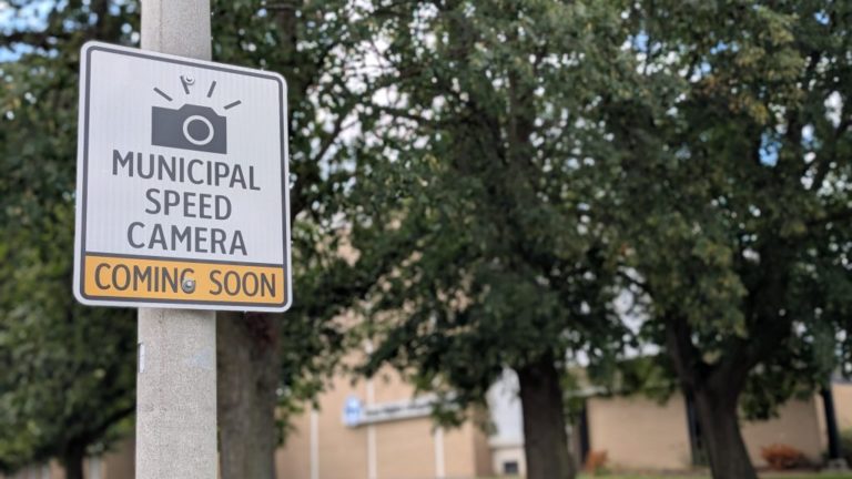 Ontário proíbe câmaras de controlo de velocidade