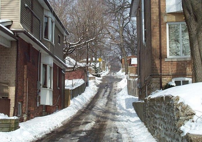 B2-03-VT TORONTO ADICIONA VAGAS ABRIGOS INVERNO RS 111225