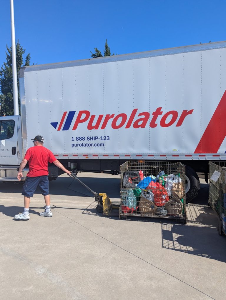 Purolator espera processar 52 milhões de encomendas natalícias em 2025