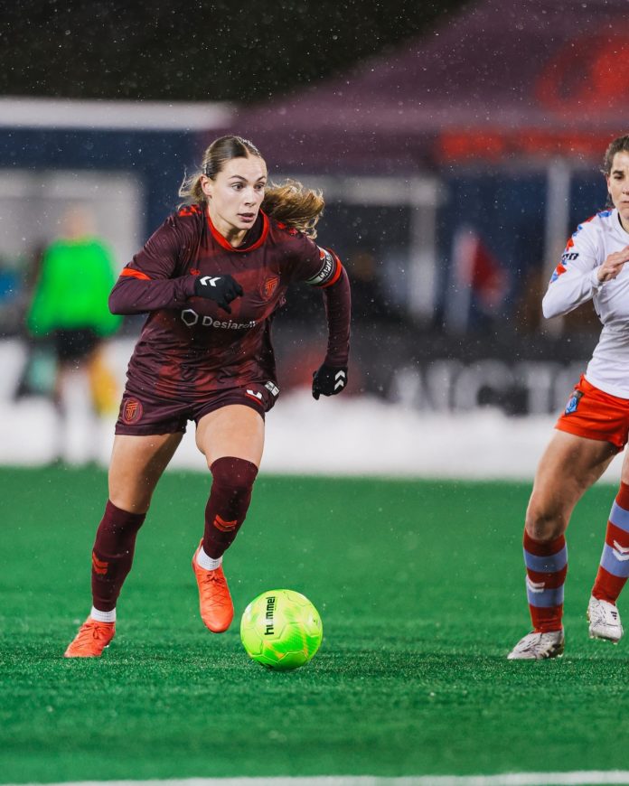 B4-03-VT DESTAQUES DESPORTO CANADA RS 111125