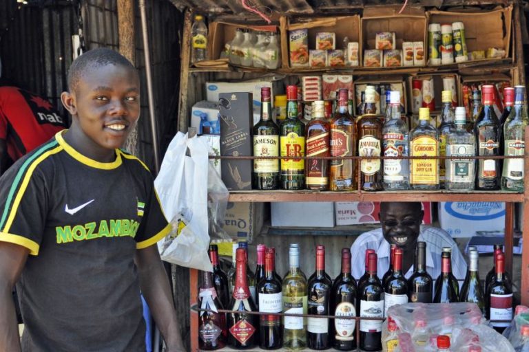 Moçambique suspende até 10 de janeiro restrições à venda de bebidas alcoólicas