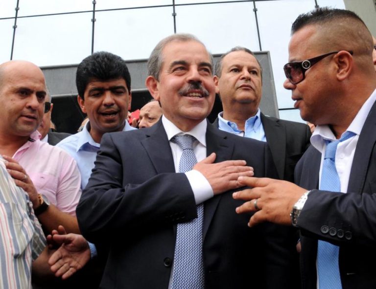 Ex-ministro tunisino condenado à revelia a 19 anos de prisão por acusações de terrorismo