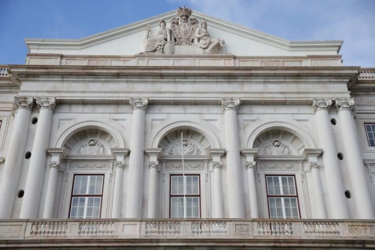 Governo adquire espaço em Cascais para expôr Coleção de Arte Contemporânea do Estado