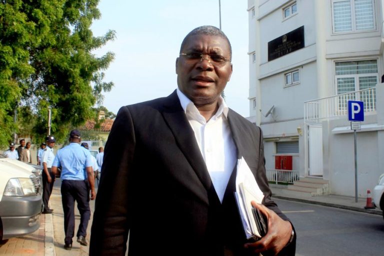 Acusações contra Higino Carneiro é “engenharia jurídica” para inviabilizar candidatura à presidência do MPLA — analista