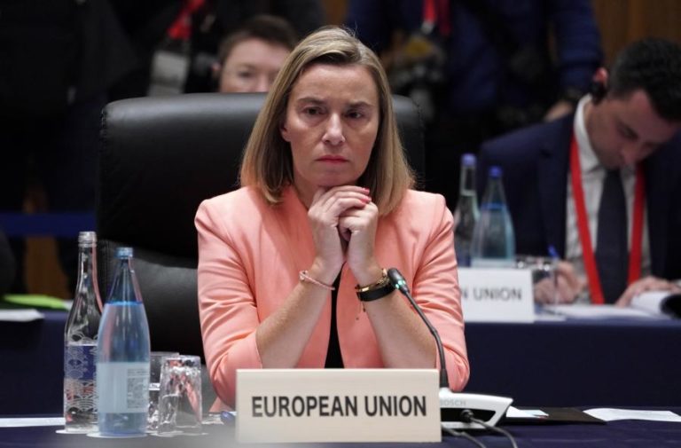 Federica Mogherini indiciada pelo crime de corrupção