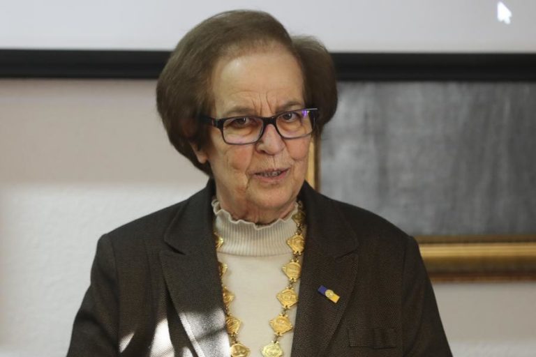 Morreu Manuela Mendonça, presidente da Academia Portuguesa de História
