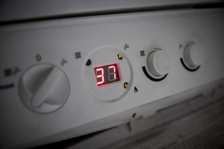 Preço da eletricidade no mercado regulado sobe 1% a partir de janeiro – ERSE