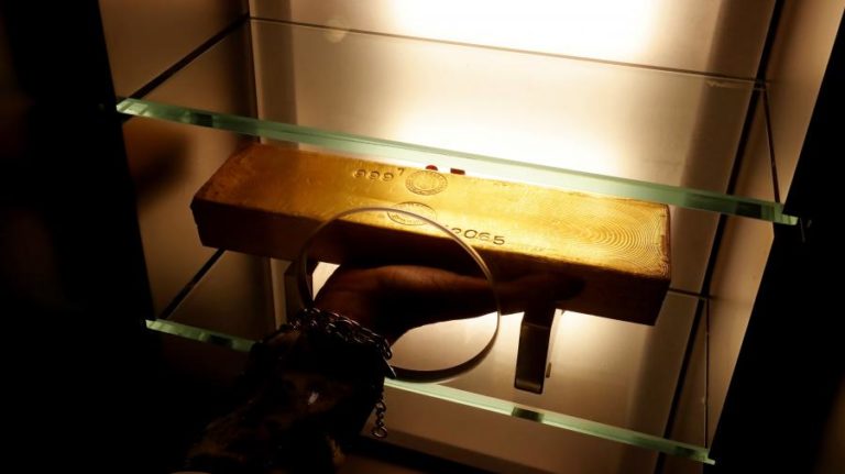 Ouro e prata continuam a disparar para novos máximos de sempre