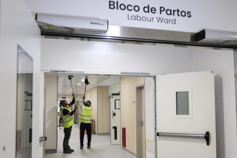 Urgências obstétricas abertas no sábado e encerradas duas no domingo