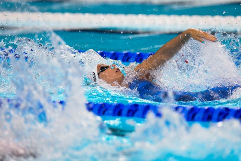 Camila Rebelo bate recorde dos 100 costas nos Europeus de piscina curta