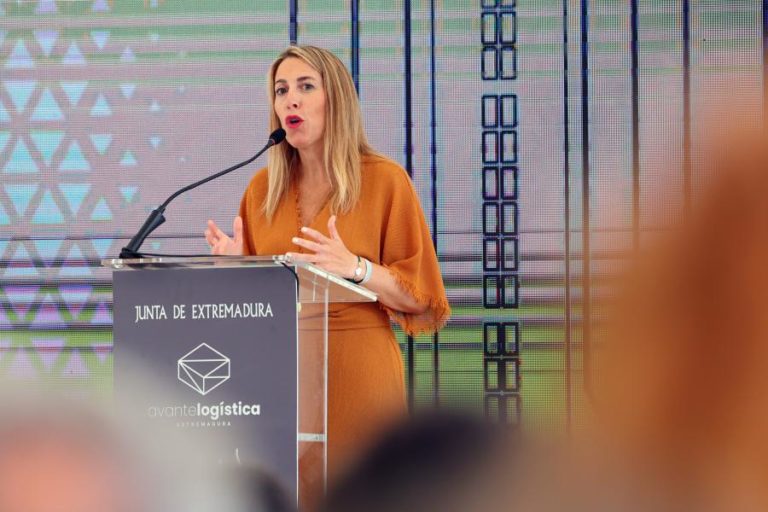 Direita espanhola ganha na Extremadura, extrema-direita duplica e PSOE tem derrota histórica