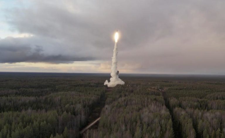 Rússia anuncia ter modernizado 90% do seu arsenal de mísseis estratégicos