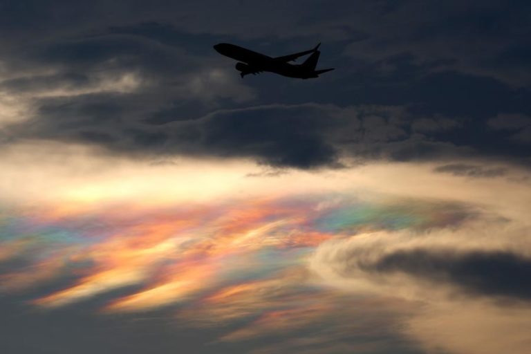 Malásia retoma buscas por avião da Malaysia Airlines desparecido há 11 anos