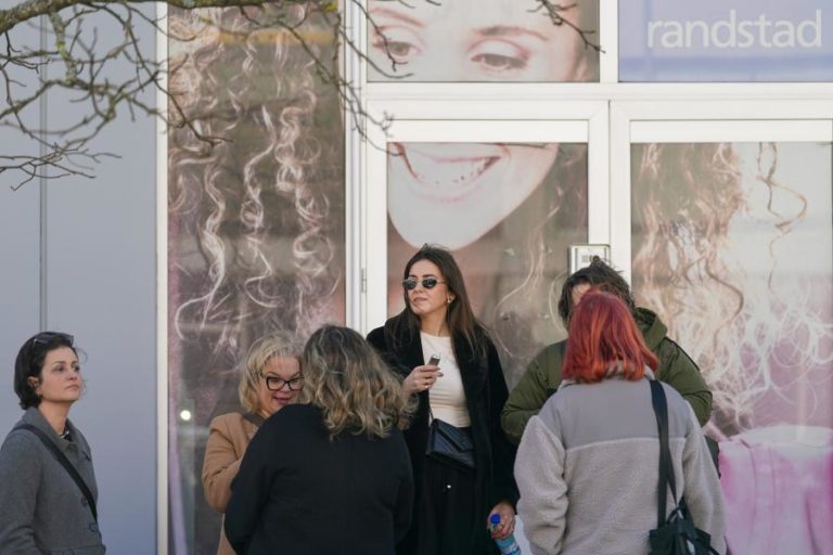 Trabalhadores da Rhmais e Randstad ao serviço da Vodafone em greve até janeiro