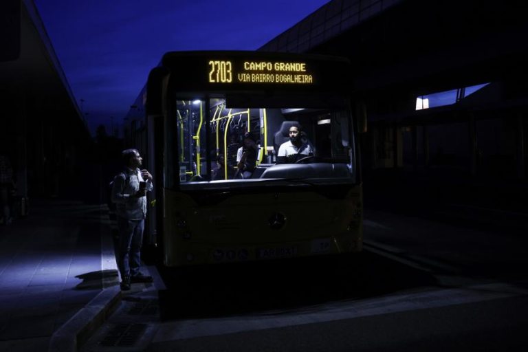 “Apagão” é a Palavra do Ano 2025 em votação promovida pela Porto Editora