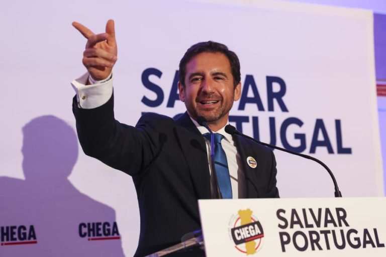 Julgamento de deputado do Chega por difamação adiado para janeiro