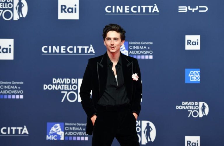 Novo filme de Chalamet “Marty Supreme” é resistência à passividade – realizador
