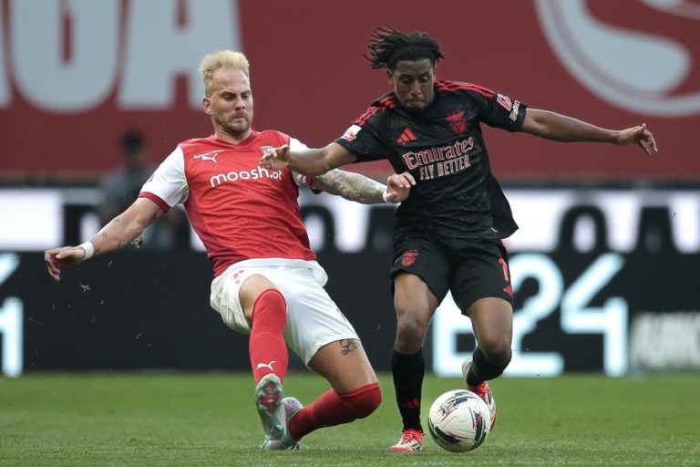 Benfica visita Braga e tenta colocar pressão no rival Sporting