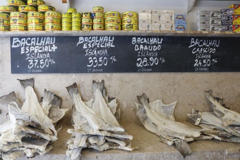 Ceia de Natal fica mais cara com preços do bacalhau e do peru em alta