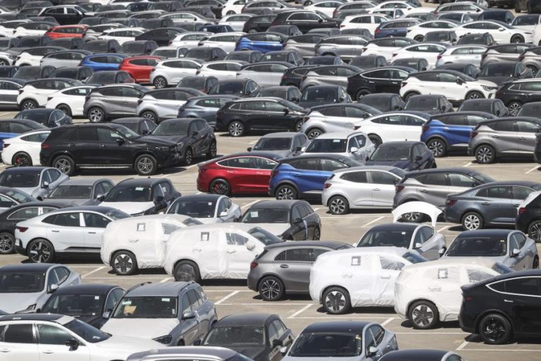 Vendas automóveis na UE sobem 1,4% até novembro com elétricos a crescerem 27,6%