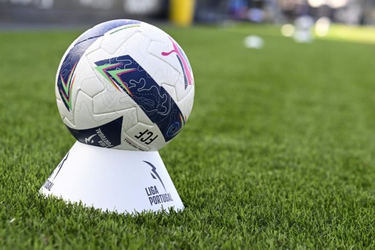 FC Porto e Vitória de Guimarães lutam por lugar na ‘final four’ da Taça da Liga