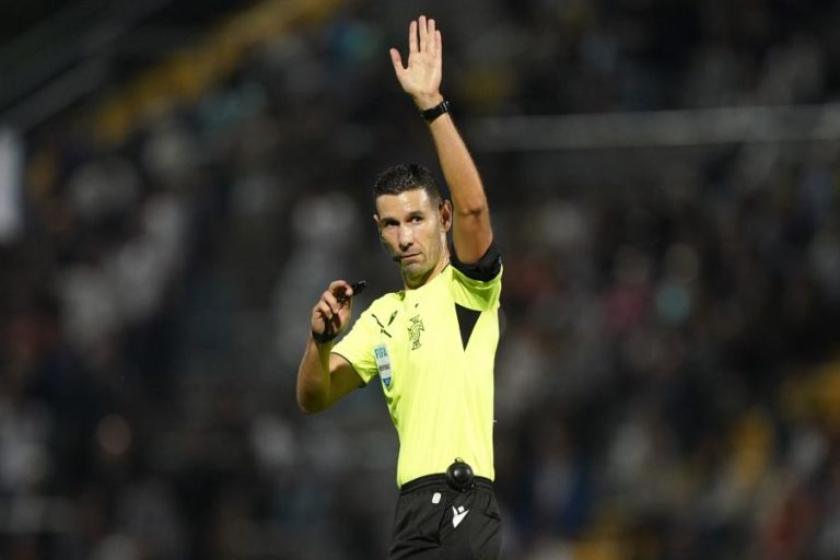 António Nobre vai arbitrar o dérbi Benfica-Sporting da I Liga