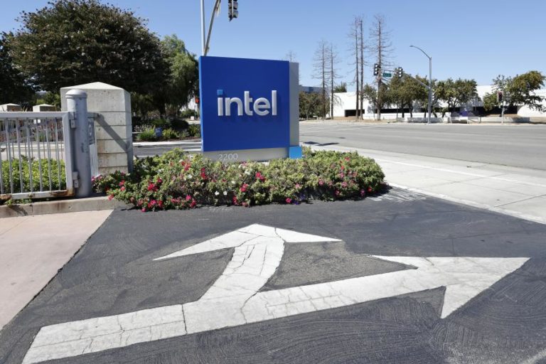 Tribunal da UE confirma multa de Bruxelas à Intel mas reduz valor em 140 ME