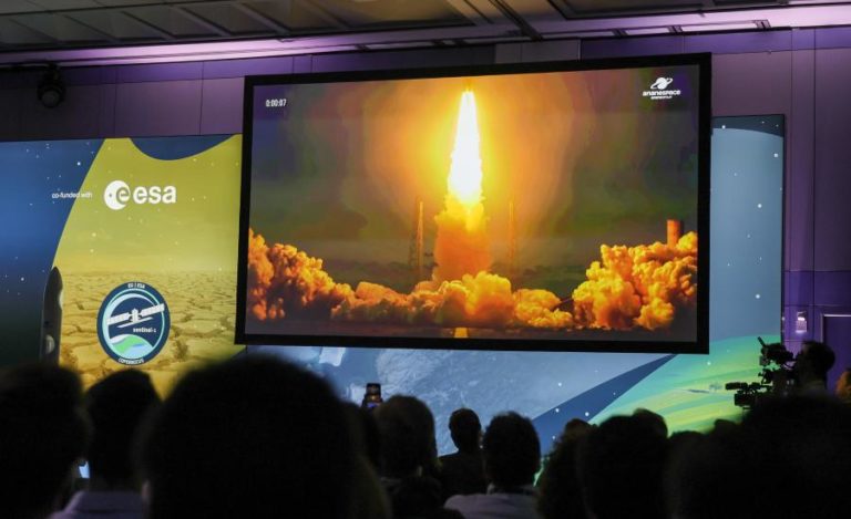 Foguetão europeu Ariane6 lançado com dois satélites para melhorar navegação terrestre
