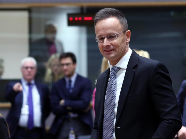 Hungria leva a tribunal europeu plano para romper com importações de gás russo