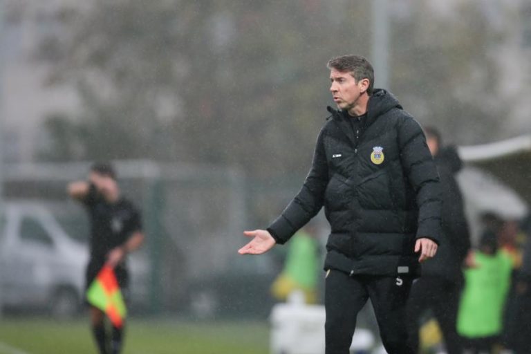 Vasco Seabra feliz com “resiliência” do Arouca durante momento negativo