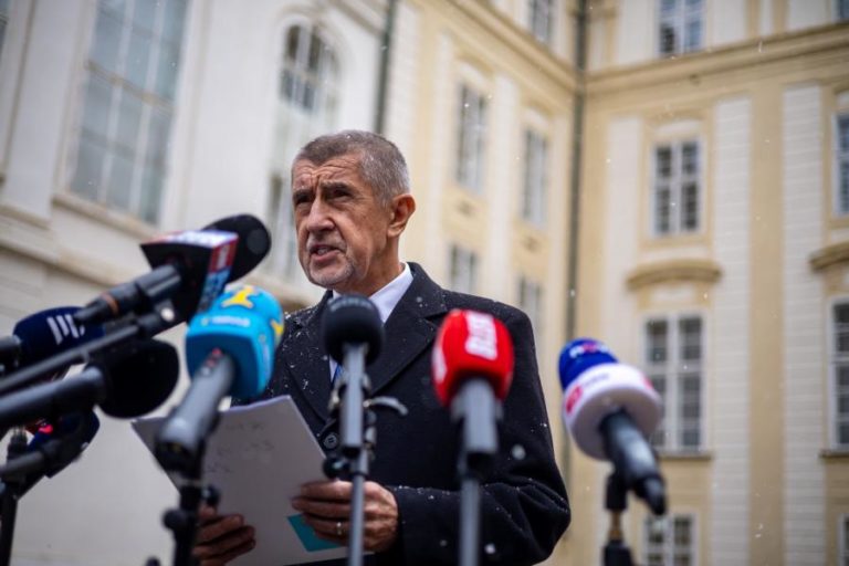 Bilionário checo trumpista Babis será nomeado primeiro-ministro do seu país na terça-feira