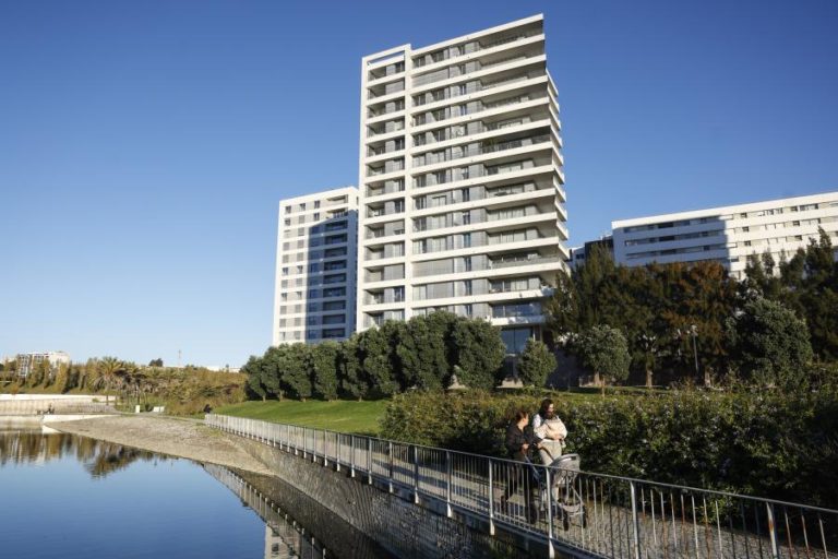 Construção prolifera na Alta de Lisboa, entre mistura e segregação