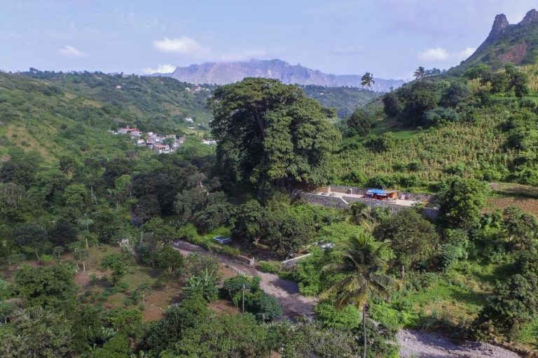 Cabo Verde bate recorde turístico com quase um milhão de visitantes em 2024