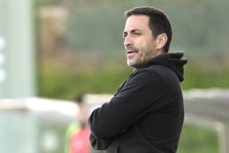 Treinador Vasco Matos garante que Santa Clara a crescer e pede coragem com o Braga