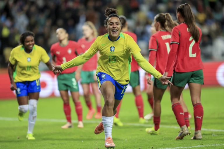 Seleção portuguesa feminina perde com Brasil em jogo de preparação