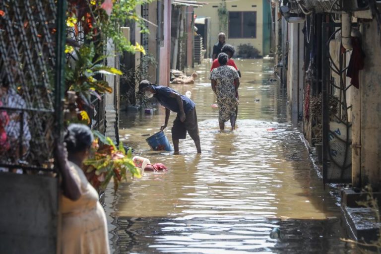 Aumentam para cerca de 480 as mortes no Sri Lanka devido ao ciclone Ditwah