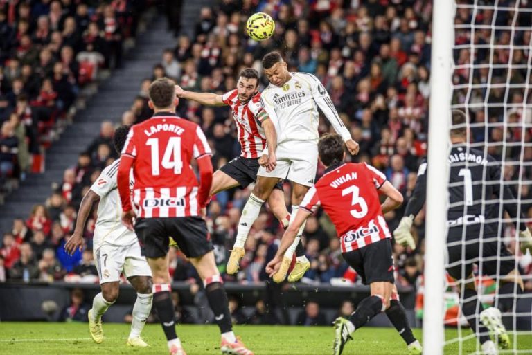 ‘Bis’ de Mbappé coloca Real Madrid na rota dos triunfos na Liga espanhola