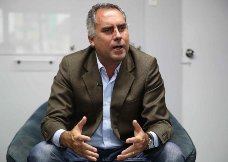 Candidato à presidência do Peru promete revogar leis ‘pró-crime’ após ataque