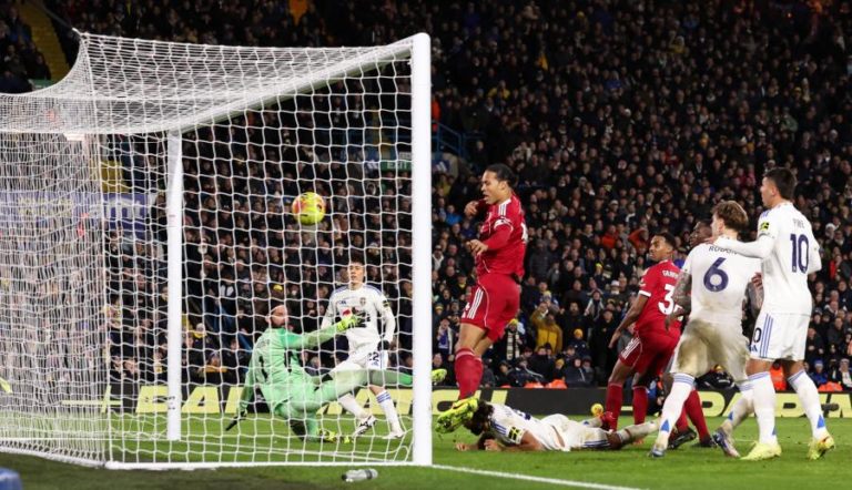 Liverpool e Leeds empatam a três bolas numa segunda parte cheia de emoções