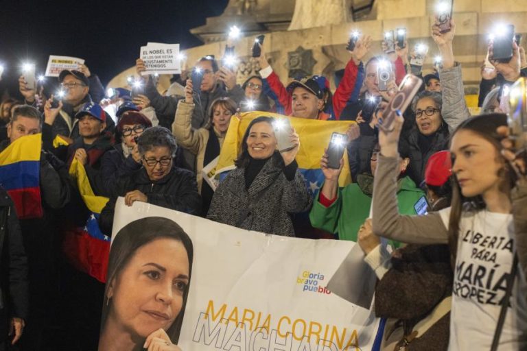 Nobel da Paz entregue hoje à opositora venezuelana Corina Machado mas presença da laureada continua incerta