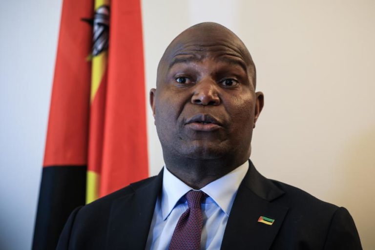 Presidente moçambicano diz que CPLP implica livre circulação de pessoas