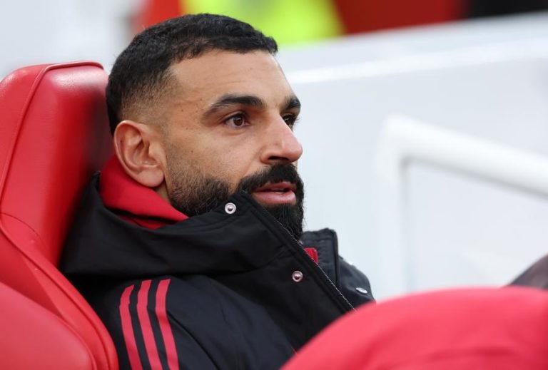 Salah pediu desculpa aos colegas do Liverpool após ter criticado clube e treinador