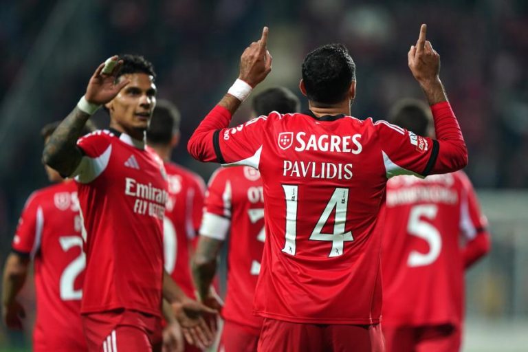 Benfica goleia na visita ao Moreirense com um ‘hat-trick’ de Pavlidis