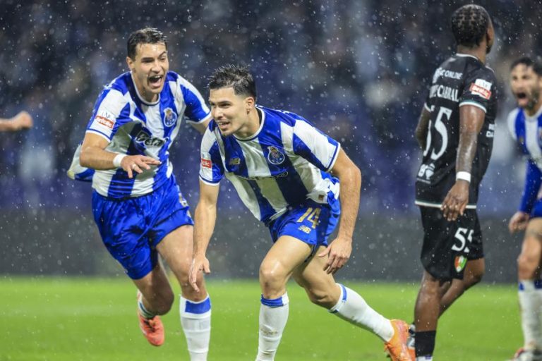 FC Porto vence Estrela da Amadora e passará Natal na liderança isolada