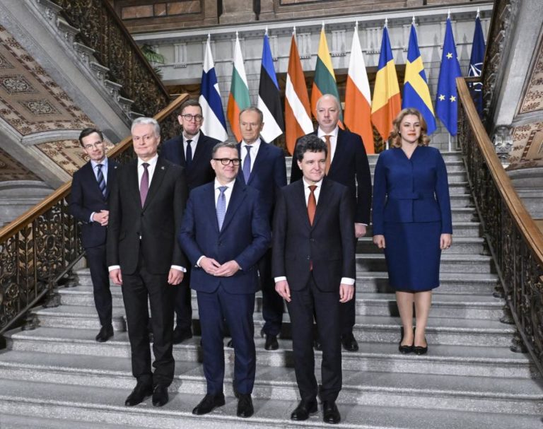 PM polaco pede união a UE e NATO contra falta de cooperação russa