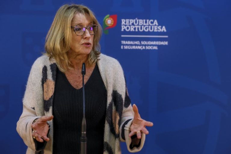 Ministra do Trabalho admite aproximar posições após reunião “muito construtiva” com UGT