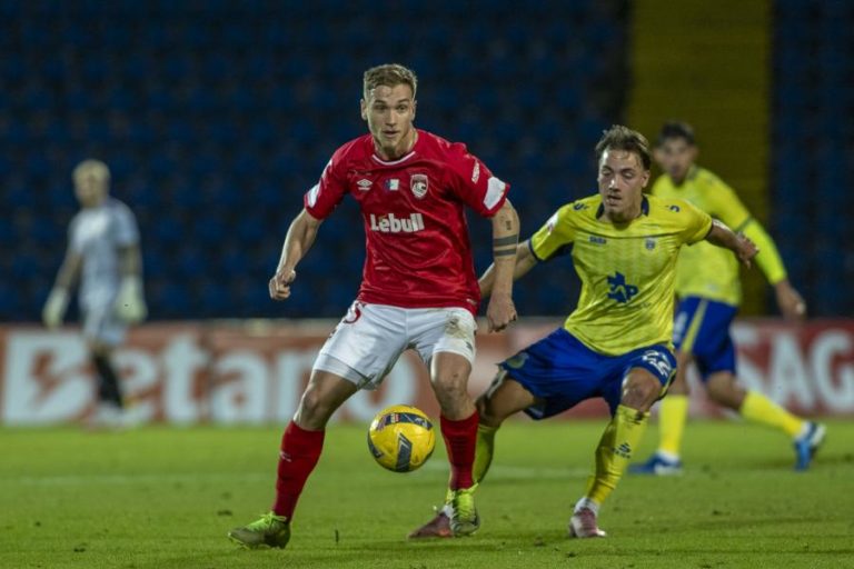 Santa Clara e Arouca empatam a zero nos Açores