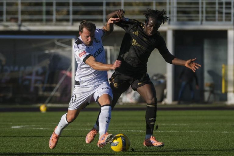 Vitória de Guimarães empata com Casa Pia e soma segundo jogo sem vencer na I Liga