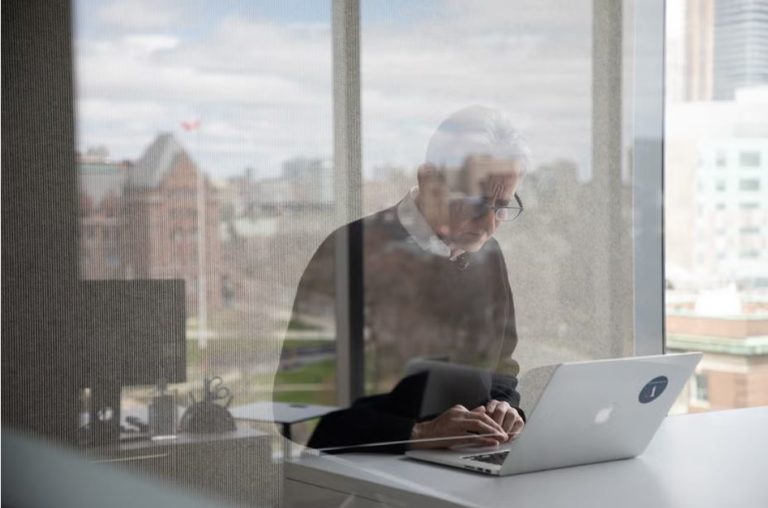 U of T cria novo cargo em nome de Geoffrey Hinton